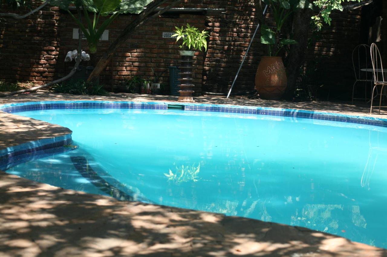 Mawuya Lodge Victoria Falls Esterno foto