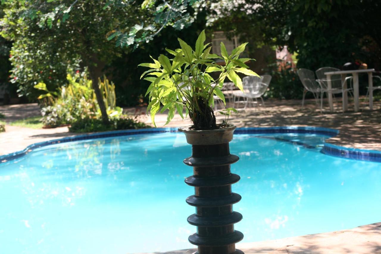 Mawuya Lodge Victoria Falls Esterno foto