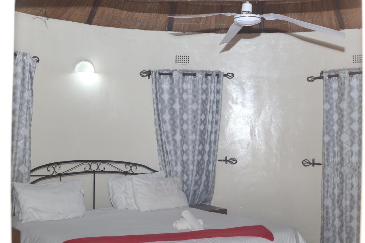 Mawuya Lodge Victoria Falls Esterno foto